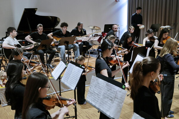 hausvollmusik 86